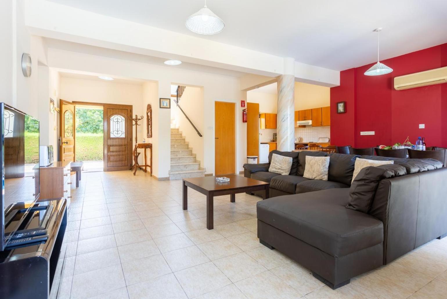 Villa Halima Stefanos Polis