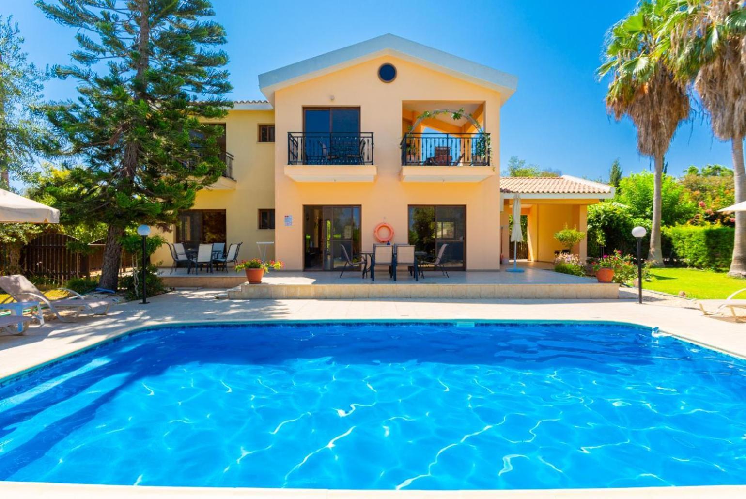 Villa Halima Stefanos Polis